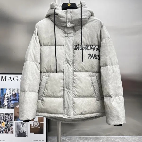 【BALENCIAGA 公式旗艦店】バレンシアガ ダウンジャケット ご好評に付き再入荷! 241205 【BALENCIAGA 公式旗艦店】バレンシアガ ダウンジャケット ご好評に付き再入荷! 241205