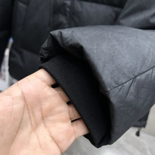 【BALENCIAGA 公式旗艦店】バレンシアガ ダウンジャケット ご好評に付き再入荷! 241205 【BALENCIAGA 公式旗艦店】バレンシアガ ダウンジャケット ご好評に付き再入荷! 241205