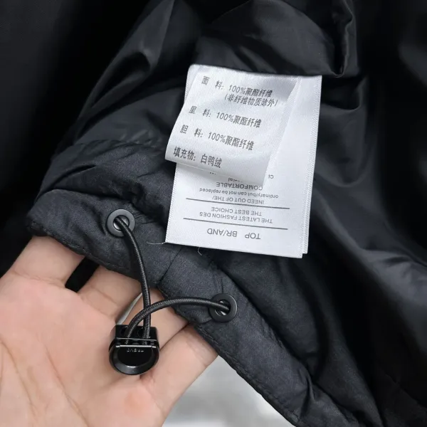 【BALENCIAGA 公式旗艦店】バレンシアガ ダウンジャケット ご好評に付き再入荷! 241205 【BALENCIAGA 公式旗艦店】バレンシアガ ダウンジャケット ご好評に付き再入荷! 241205