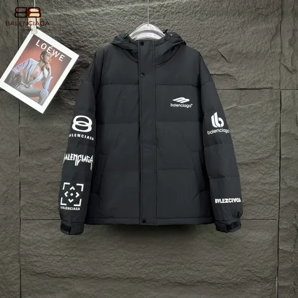 【BALENCIAGA 公式旗艦店】バレンシアガ ダウンジャケット ご好評に付き再入荷! 241205 【BALENCIAGA 公式旗艦店】バレンシアガ ダウンジャケット ご好評に付き再入荷! 241205