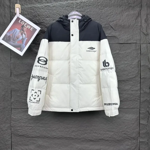 【BALENCIAGA 公式旗艦店】バレンシアガ ダウンジャケット ご好評に付き再入荷! 241205 【BALENCIAGA 公式旗艦店】バレンシアガ ダウンジャケット ご好評に付き再入荷! 241205