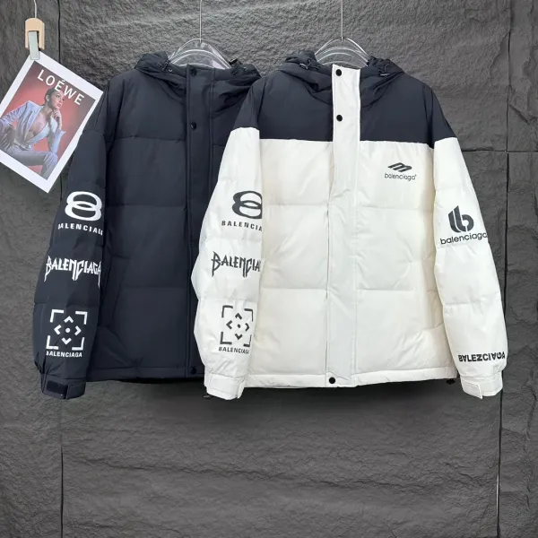 【BALENCIAGA 公式旗艦店】バレンシアガ ダウンジャケット ご好評に付き再入荷! 241205 【BALENCIAGA 公式旗艦店】バレンシアガ ダウンジャケット ご好評に付き再入荷! 241205