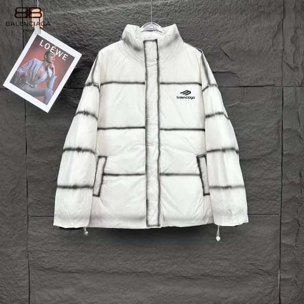 【BALENCIAGA 公式旗艦店】バレンシアガ ダウンジャケット ご好評に付き再入荷! 241205 【BALENCIAGA 公式旗艦店】バレンシアガ ダウンジャケット ご好評に付き再入荷! 241205