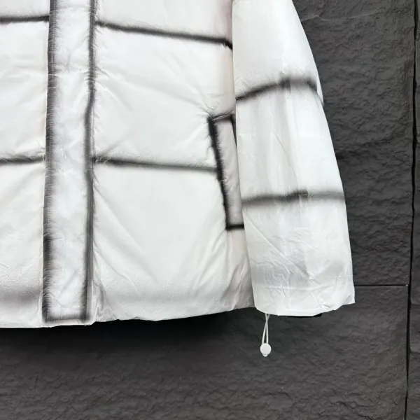 【BALENCIAGA 公式旗艦店】バレンシアガ ダウンジャケット ご好評に付き再入荷! 241205 【BALENCIAGA 公式旗艦店】バレンシアガ ダウンジャケット ご好評に付き再入荷! 241205