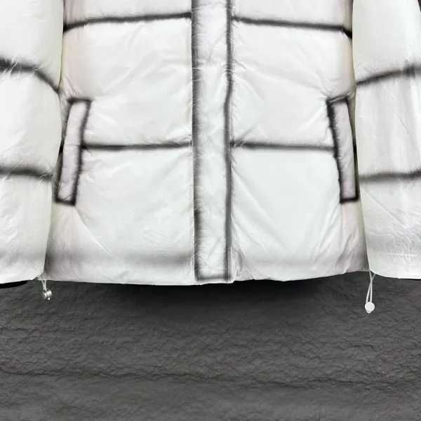 【BALENCIAGA 公式旗艦店】バレンシアガ ダウンジャケット ご好評に付き再入荷! 241205 【BALENCIAGA 公式旗艦店】バレンシアガ ダウンジャケット ご好評に付き再入荷! 241205