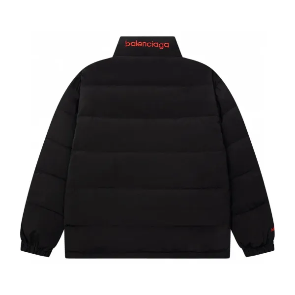 【BALENCIAGA 公式旗艦店】バレンシアガ リバーシブル ダウンジャケット ご好評に付き再入荷!241024 【BALENCIAGA 公式旗艦店】バレンシアガ リバーシブル ダウンジャケット ご好評に付き再入荷!241024