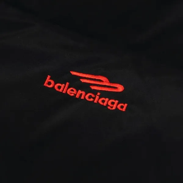 【BALENCIAGA 公式旗艦店】バレンシアガ リバーシブル ダウンジャケット ご好評に付き再入荷!241024 【BALENCIAGA 公式旗艦店】バレンシアガ リバーシブル ダウンジャケット ご好評に付き再入荷!241024