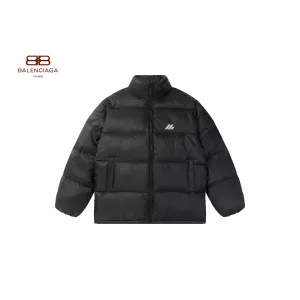 【BALENCIAGA  公式旗艦店】バレンシアガ    ダウンジャケット ご好評に付き再入荷！241024