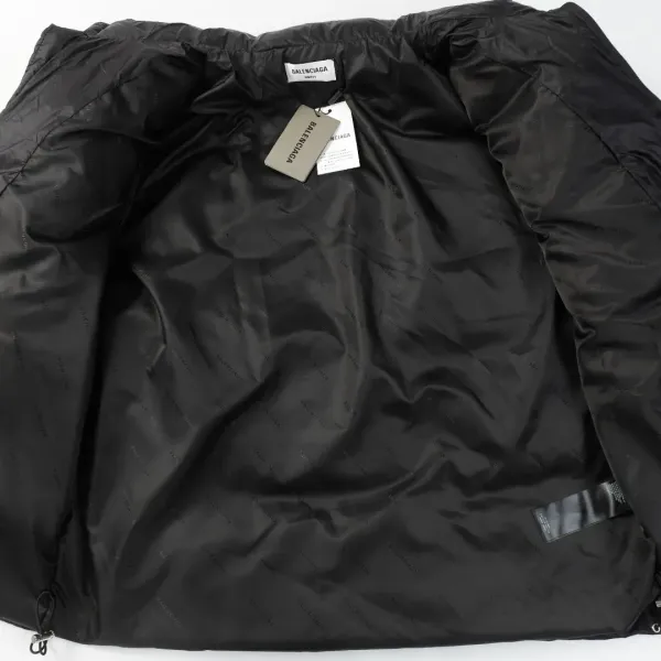 【BALENCIAGA 公式旗艦店】バレンシアガ ダウンジャケット ご好評に付き再入荷!241024 【BALENCIAGA 公式旗艦店】バレンシアガ ダウンジャケット ご好評に付き再入荷!241024