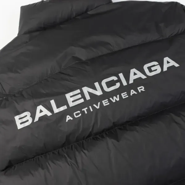 【BALENCIAGA 公式旗艦店】バレンシアガ ダウンジャケット ご好評に付き再入荷!241024 【BALENCIAGA 公式旗艦店】バレンシアガ ダウンジャケット ご好評に付き再入荷!241024