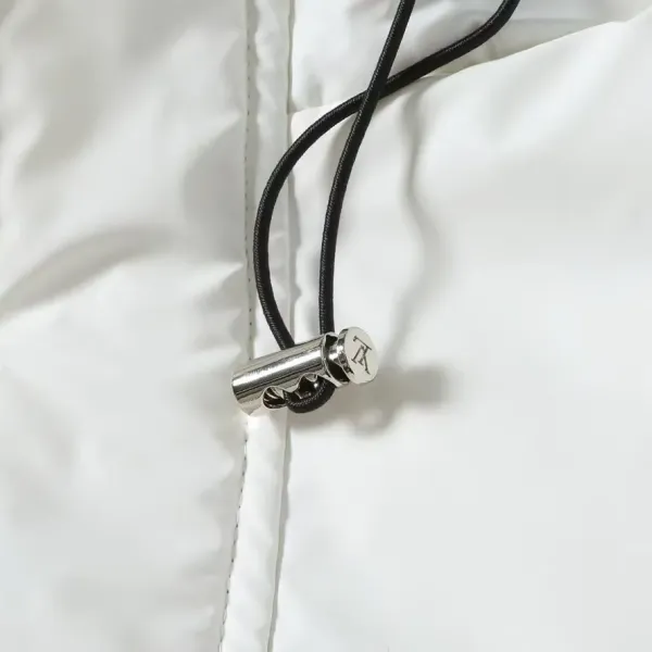 【LOUIS VUITTON  公式旗艦店】ルイヴィトン ダウンジャケット好評に付き再入荷！ 241213