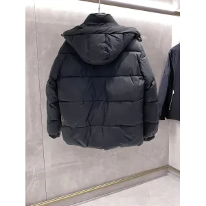 【LOUIS VUITTON 公式旗艦店】ルイヴィトン ダウンジャケット好評に付き再入荷! 241213 【LOUIS VUITTON 公式旗艦店】ルイヴィトン ダウンジャケット好評に付き再入荷! 241213