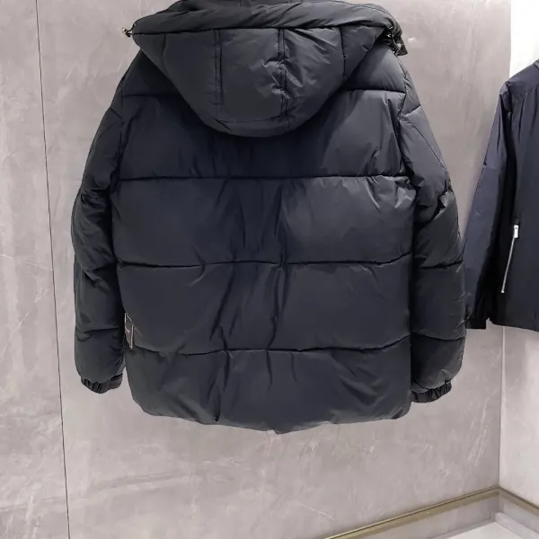 【LOUIS VUITTON 公式旗艦店】ルイヴィトン ダウンジャケット好評に付き再入荷! 241213 【LOUIS VUITTON 公式旗艦店】ルイヴィトン ダウンジャケット好評に付き再入荷! 241213