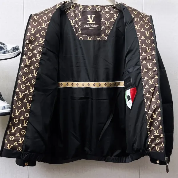 【LOUIS VUITTON 公式旗艦店】ルイヴィトン ダウンジャケット好評に付き再入荷! 241213 【LOUIS VUITTON 公式旗艦店】ルイヴィトン ダウンジャケット好評に付き再入荷! 241213