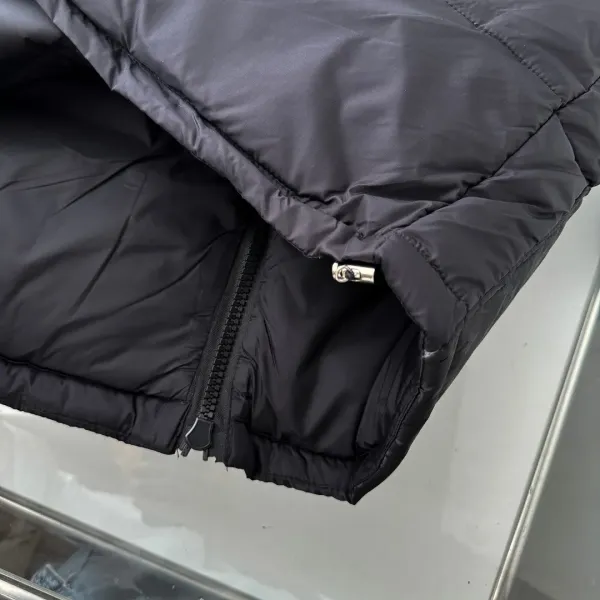 【LOUIS VUITTON 公式旗艦店】ルイヴィトン ダウンジャケット好評に付き再入荷! 241213 【LOUIS VUITTON 公式旗艦店】ルイヴィトン ダウンジャケット好評に付き再入荷! 241213