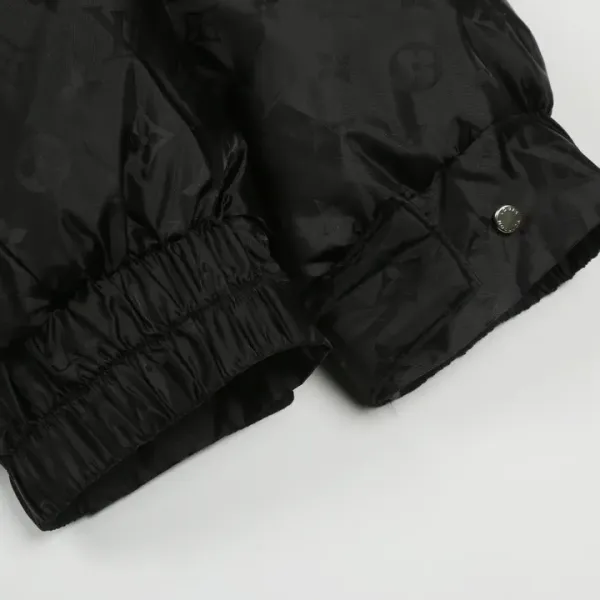 【LOUIS VUITTON  公式旗艦店】ルイヴィトン ダウンジャケット好評に付き再入荷！ 241213