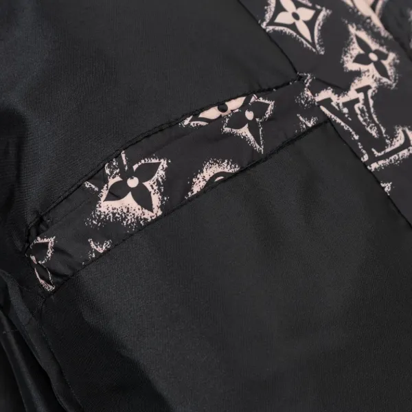 LV 【LOUIS VUITTON 公式旗艦店】ルイヴィトン ダウンジャケット ご好評に付き再入荷!240927 LV 【LOUIS VUITTON 公式旗艦店】ルイヴィトン ダウンジャケット ご好評に付き再入荷!240927