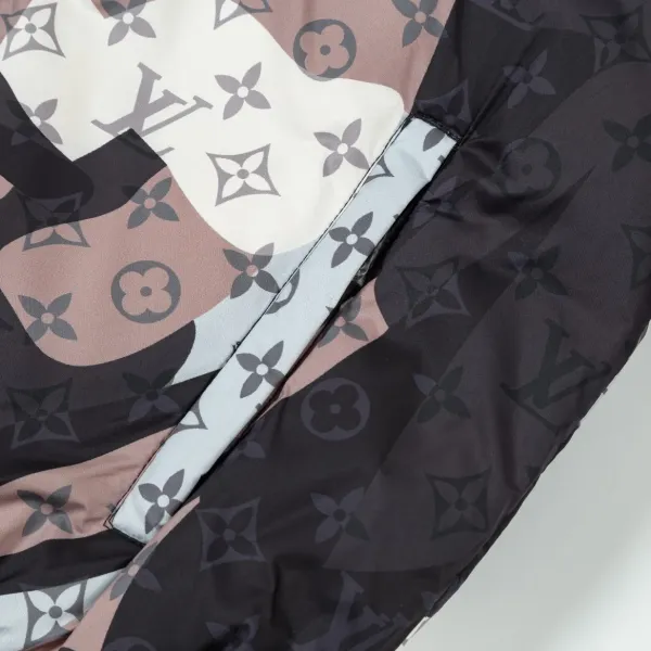 LV 【LOUIS VUITTON 公式旗艦店】ルイヴィトン ダウンジャケット ご好評に付き再入荷!240927 LV 【LOUIS VUITTON 公式旗艦店】ルイヴィトン ダウンジャケット ご好評に付き再入荷!240927