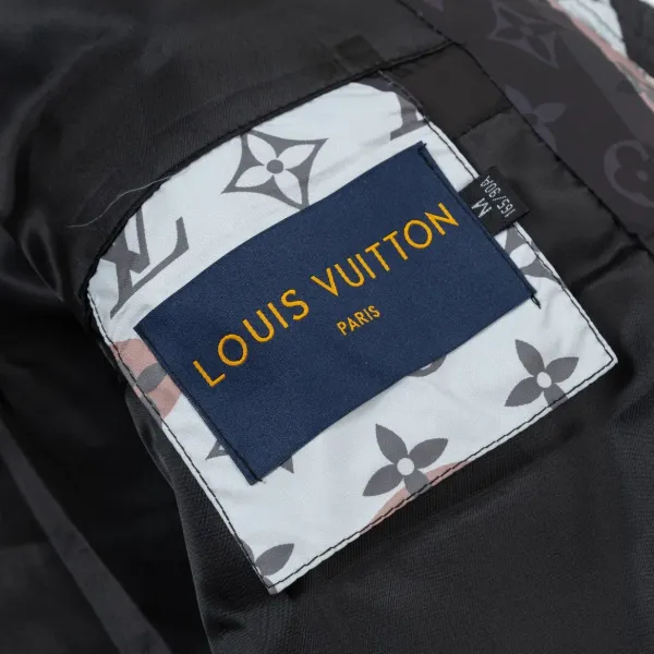 LV 【LOUIS VUITTON 公式旗艦店】ルイヴィトン ダウンジャケット ご好評に付き再入荷!240927 LV 【LOUIS VUITTON 公式旗艦店】ルイヴィトン ダウンジャケット ご好評に付き再入荷!240927