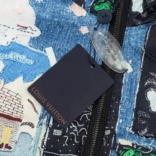 LV 【LOUIS VUITTON 公式旗艦店】ルイヴィトン ダウンジャケット ご好評に付き再入荷!240927 LV 【LOUIS VUITTON 公式旗艦店】ルイヴィトン ダウンジャケット ご好評に付き再入荷!240927