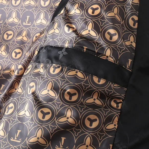 LOUIS VUITTON(ルイヴィトン)ダウンベスト LOUIS VUITTON(ルイヴィトン)ダウンベスト