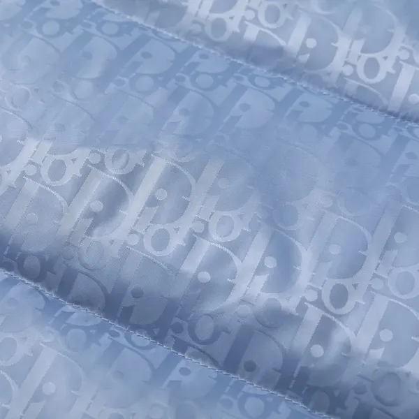 【DIOR 公式旗艦店】ディオール ダウンジャケット ご好評に付き再入荷! 241112 【DIOR 公式旗艦店】ディオール ダウンジャケット ご好評に付き再入荷! 241112