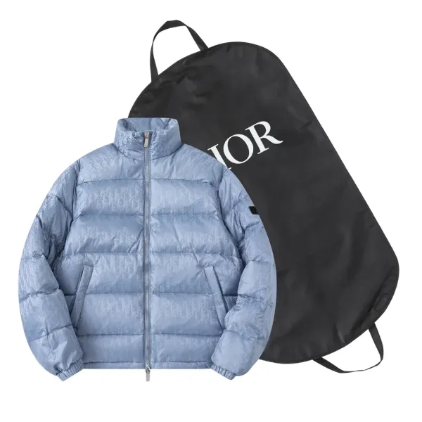 【DIOR 公式旗艦店】ディオール ダウンジャケット ご好評に付き再入荷! 241112 【DIOR 公式旗艦店】ディオール ダウンジャケット ご好評に付き再入荷! 241112