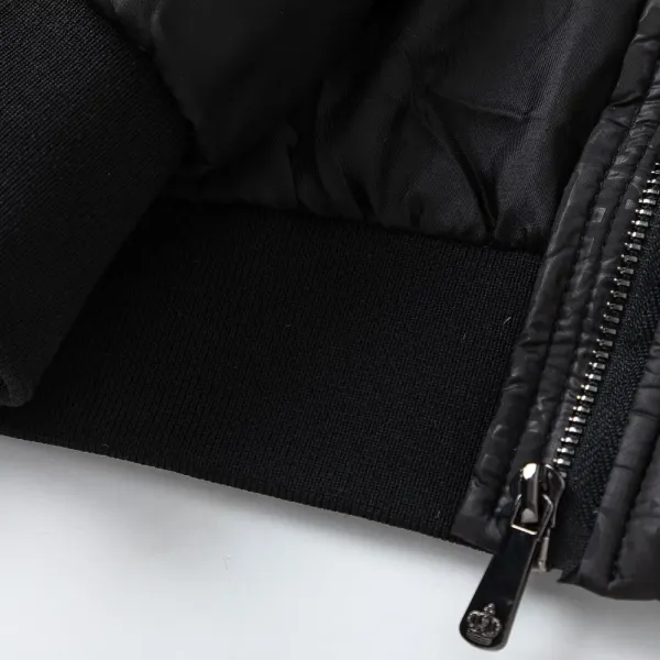 【DIOR  公式旗艦店】ディオール  ダウンジャケット ご好評に付き再入荷！ 241112
