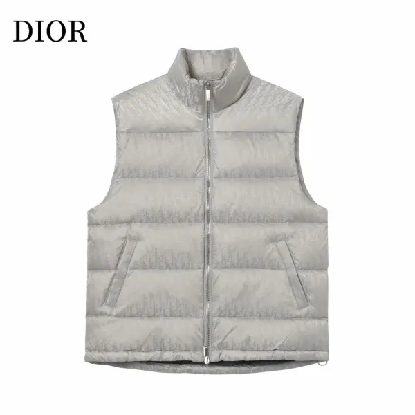 【DIOR  公式旗艦店】ディオール  ダウンベスト  ご好評に付き再入荷！ 241112