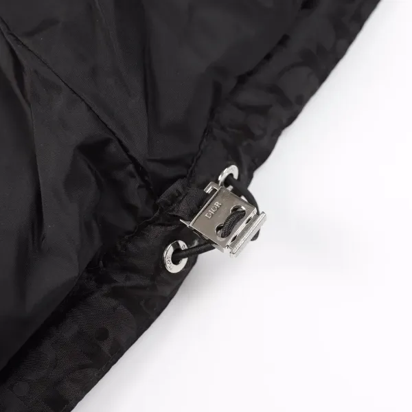 【DIOR  公式旗艦店】ディオール  ダウンベスト  ご好評に付き再入荷！ 241112