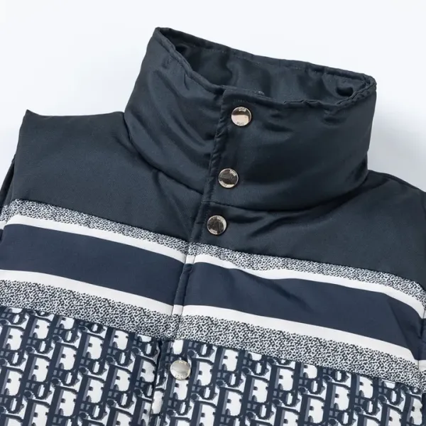 【DIOR  公式旗艦店】ディオール  ダウンベスト  ご好評に付き再入荷！ 241112