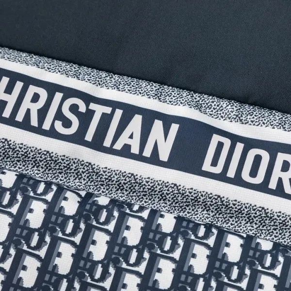 【DIOR  公式旗艦店】ディオール  ダウンベスト  ご好評に付き再入荷！ 241112