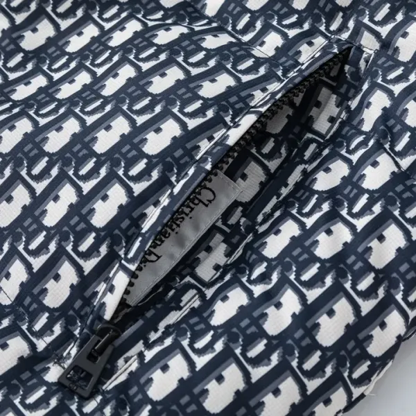 【DIOR  公式旗艦店】ディオール  ダウンベスト  ご好評に付き再入荷！ 241112
