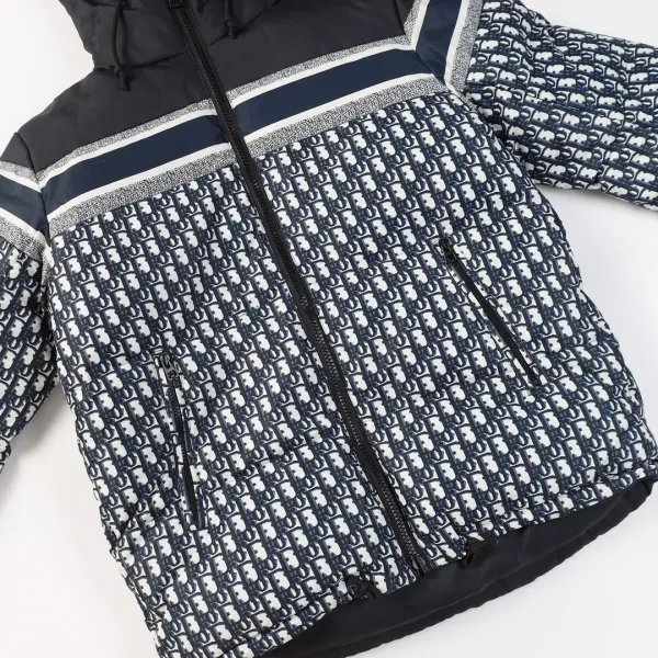 【DIOR 公式旗艦店】ディオール ダウンジャケット ご好評に付き再入荷!241022 【DIOR 公式旗艦店】ディオール ダウンジャケット ご好評に付き再入荷!241022