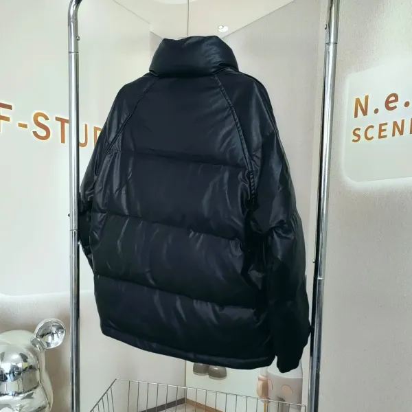 【PRADA 公式旗艦店】プラダ ダウンジャケット好評に付き再入荷!241227 【PRADA 公式旗艦店】プラダ ダウンジャケット好評に付き再入荷!241227