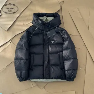 【PRADA  公式旗艦店】プラダ  ダウンジャケット好評に付き再入荷！241227