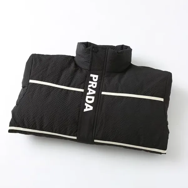 【PRADA 公式旗艦店】プラダ ダウンジャケット 好評に付き再入荷! 241102 【PRADA 公式旗艦店】プラダ ダウンジャケット 好評に付き再入荷! 241102