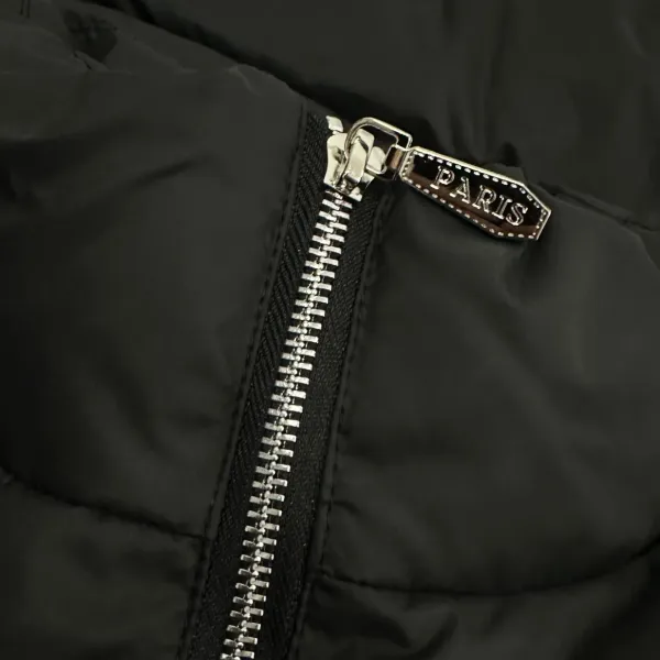 【PRADA 公式旗艦店】プラダ ダウンジャケット好評に付き再入荷! 【PRADA 公式旗艦店】プラダ ダウンジャケット好評に付き再入荷!