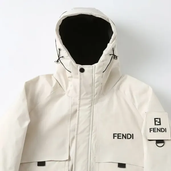 FENDI（フェンディ） ダウンジャケット  241112