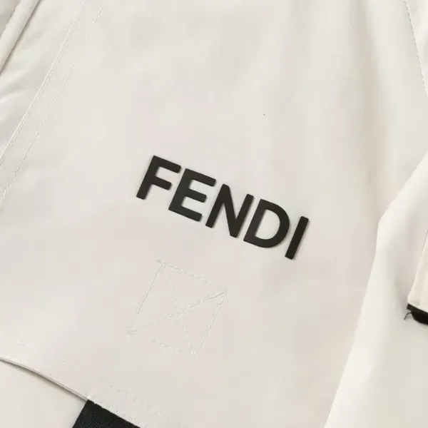 FENDI（フェンディ） ダウンジャケット  241112