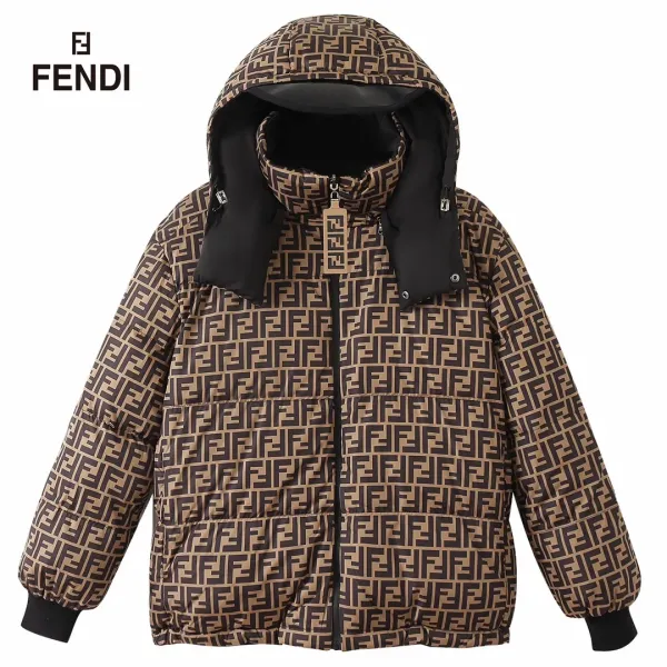 FENDI（フェンディ） ダウンジャケット  241016