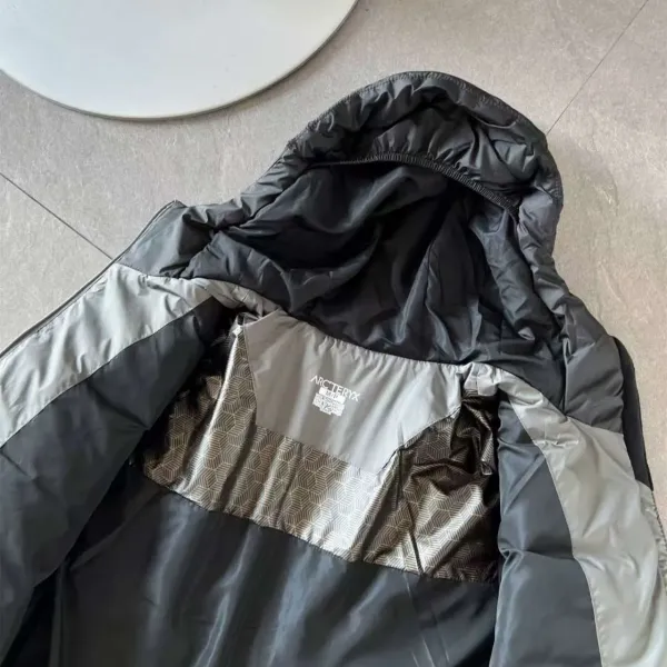 【ARCTERYX   公式旗艦店】 アークテリクス  ダウンジャケット ご好評に付き再入荷！  241228