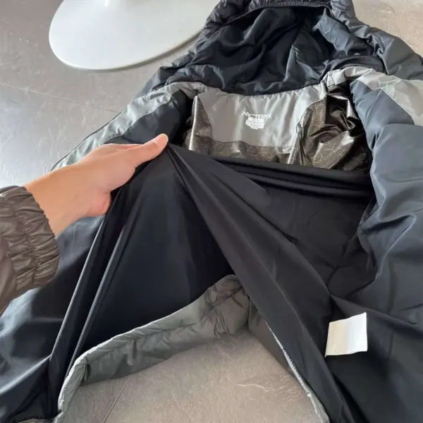 【ARCTERYX   公式旗艦店】 アークテリクス  ダウンジャケット ご好評に付き再入荷！  241228