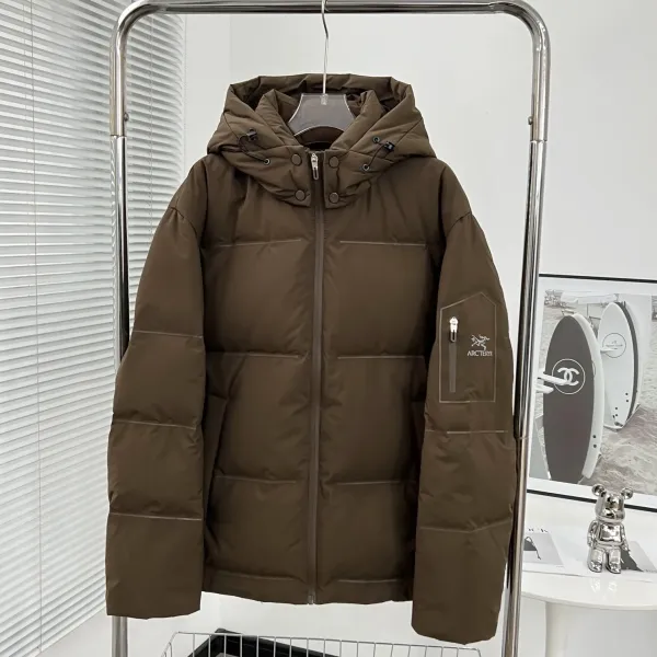 【ARCTERYX   公式旗艦店】 アークテリクス  ダウンジャケット ご好評に付き再入荷！  241228