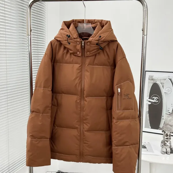 【ARCTERYX   公式旗艦店】 アークテリクス  ダウンジャケット ご好評に付き再入荷！  241228