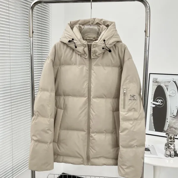 【ARCTERYX   公式旗艦店】 アークテリクス  ダウンジャケット ご好評に付き再入荷！  241228