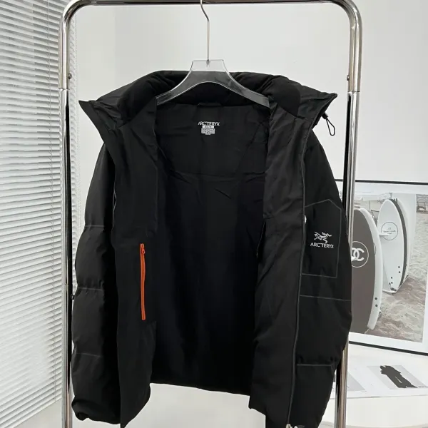 【ARCTERYX   公式旗艦店】 アークテリクス  ダウンジャケット ご好評に付き再入荷！  241228