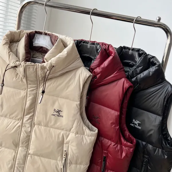 【ARCTERYX 公式旗艦店】 アークテリクス ダウンベスト ご好評に付き再入荷! 241228 【ARCTERYX 公式旗艦店】 アークテリクス ダウンベスト ご好評に付き再入荷! 241228