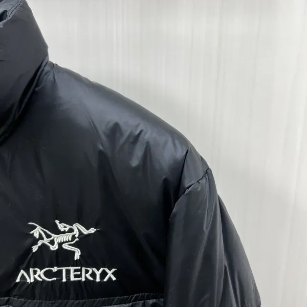 【ARCTERYX   公式旗艦店】アークテリクス   ダウンジャケット好評に付き再入荷！ 241207