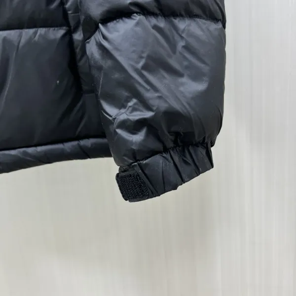 【ARCTERYX   公式旗艦店】アークテリクス   ダウンジャケット好評に付き再入荷！ 241207